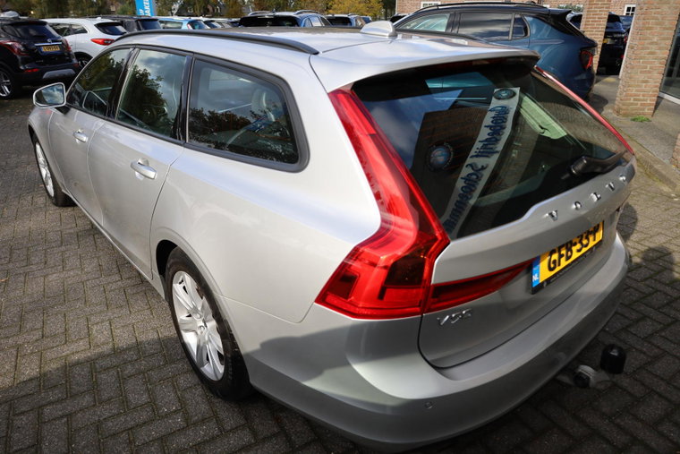 Vehicle Image 38