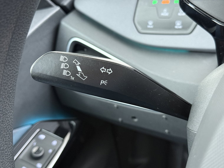 Vehicle Image 28