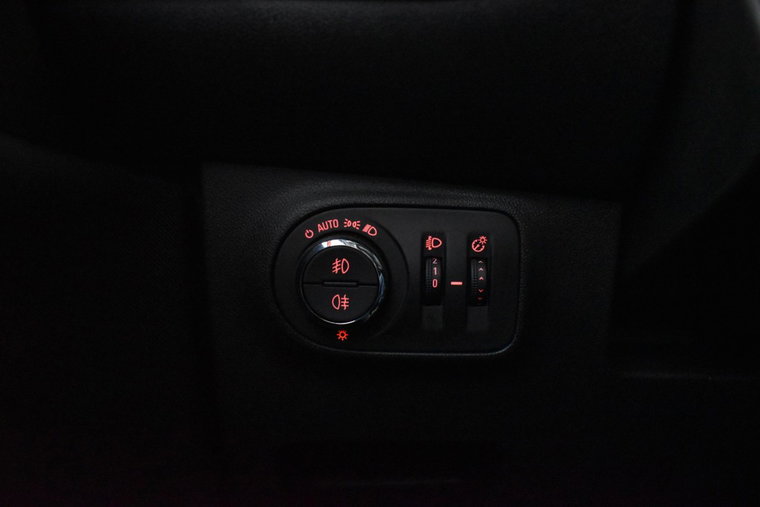 Vehicle Image 17