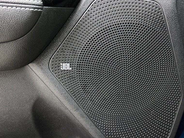 Vehicle Image 29