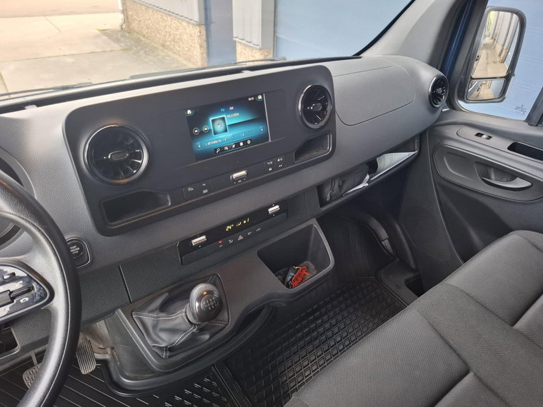 Vehicle Image 26