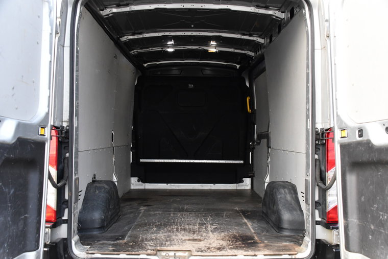 Vehicle Image 36