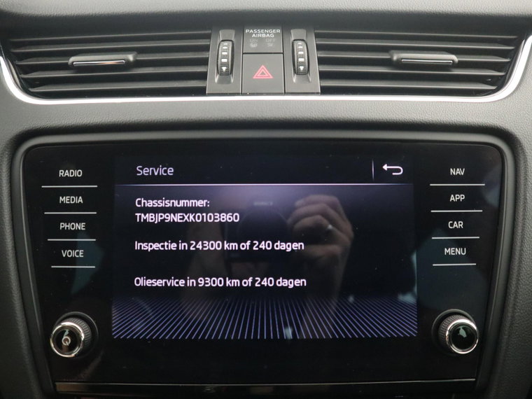 Vehicle Image 25