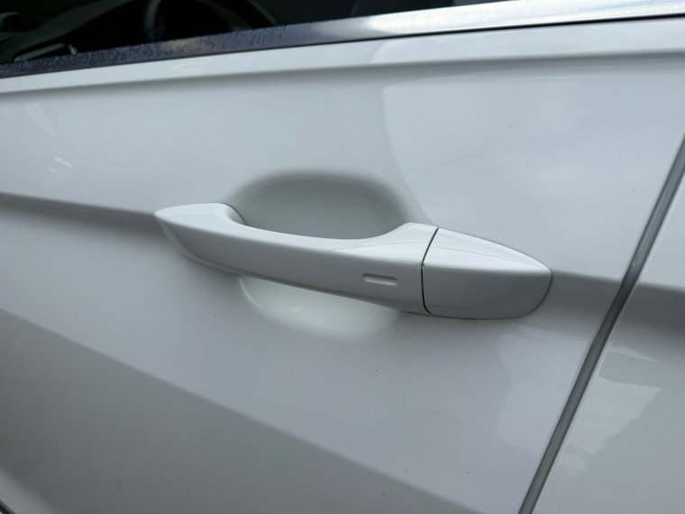 Vehicle Image 38