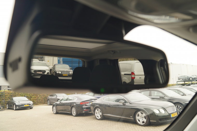 Vehicle Image 28