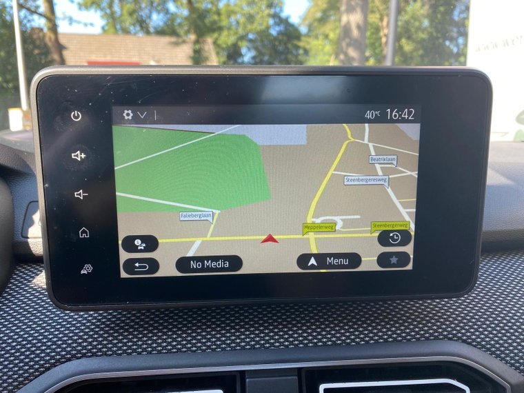 Vehicle Image 21