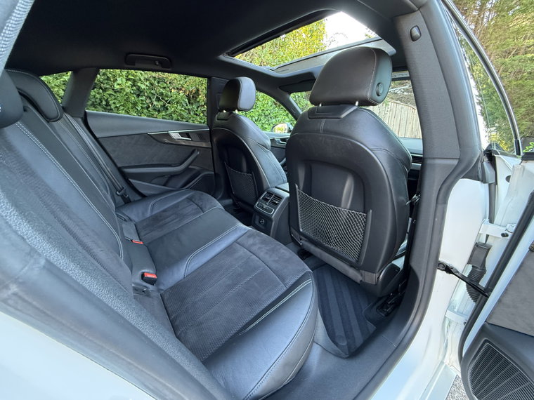 Vehicle Image 18