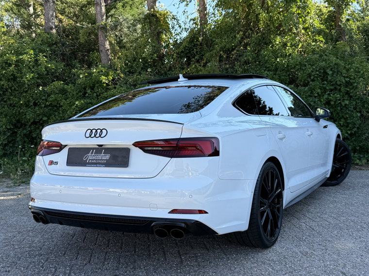 Vehicle Image 38