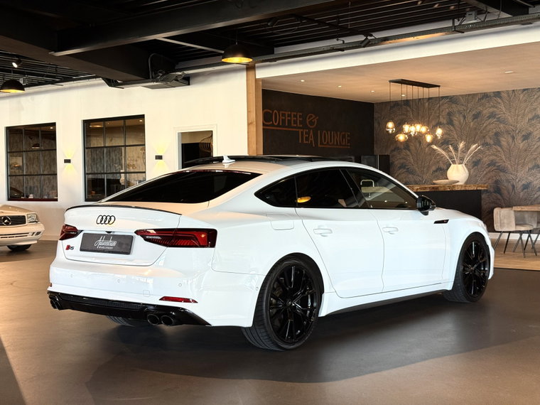 Vehicle Image 51