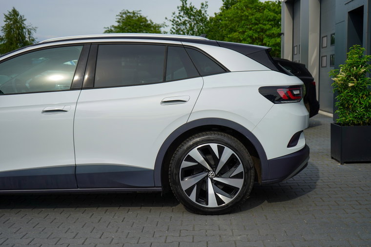 Vehicle Image 17