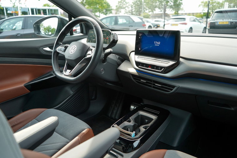 Vehicle Image 37