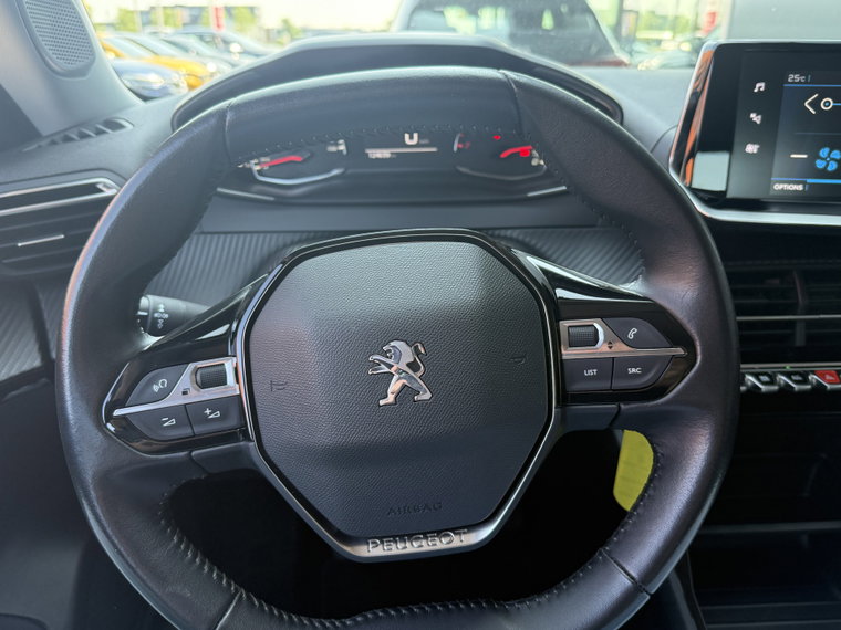 Vehicle Image 17