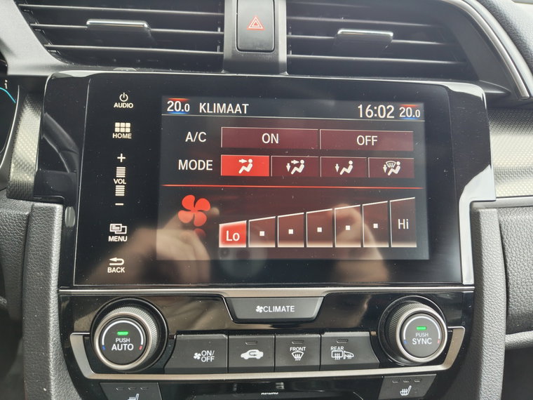 Vehicle Image 18