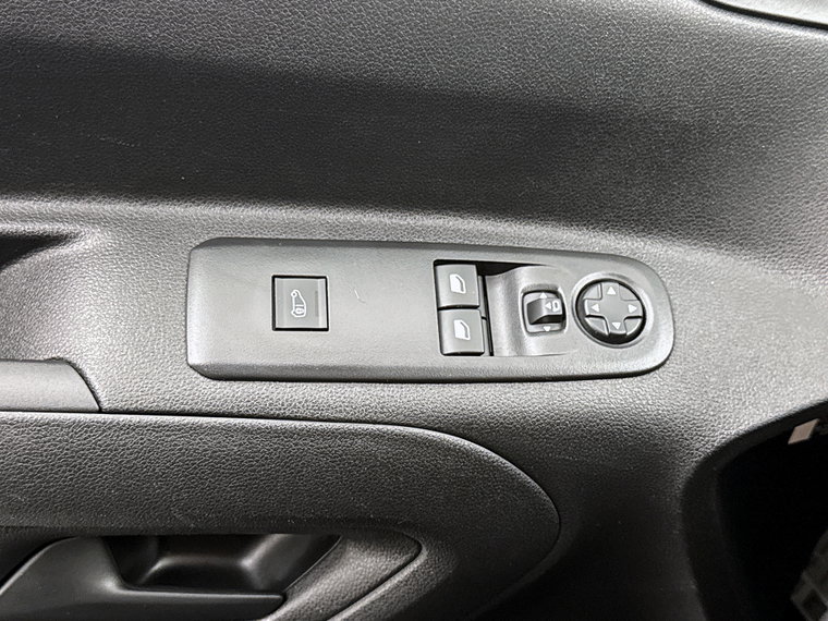 Vehicle Image 28