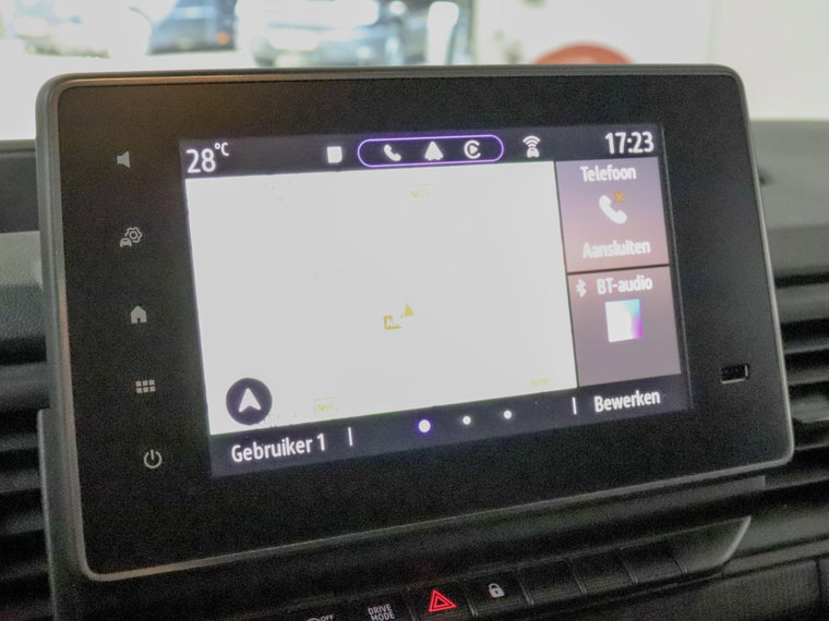 Vehicle Image 32