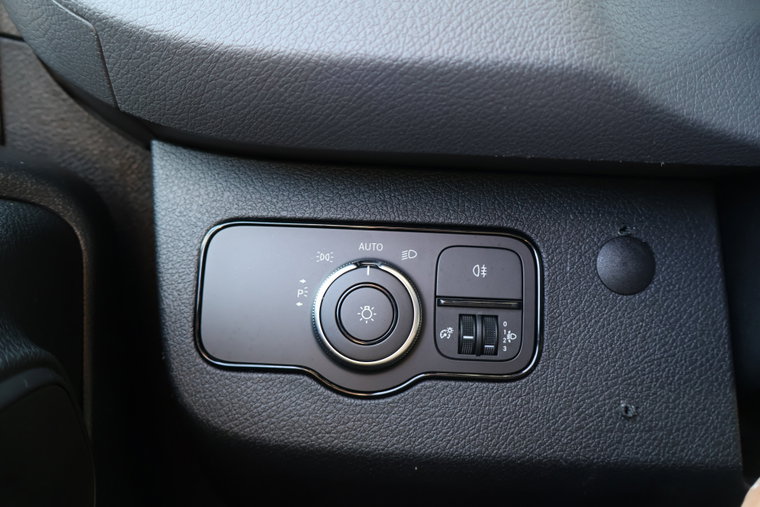 Vehicle Image 26