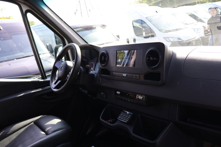 Vehicle Image 41