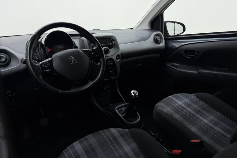 Vehicle Image 14
