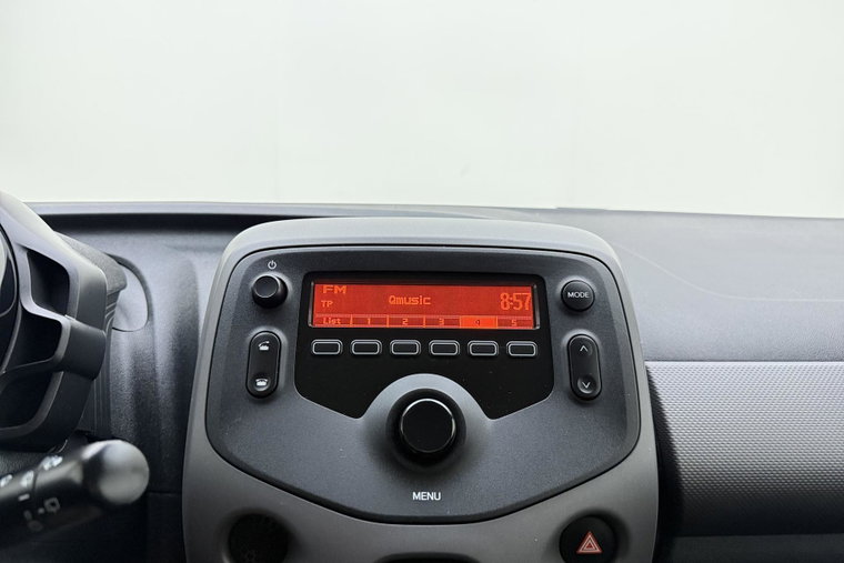 Vehicle Image 19