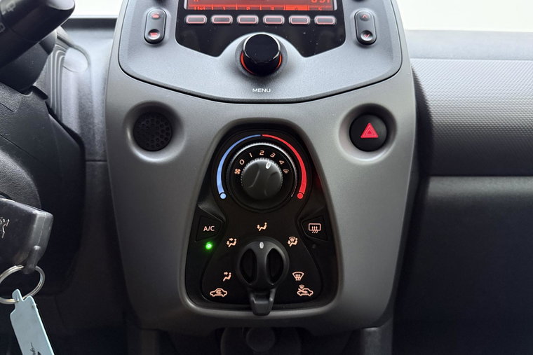 Vehicle Image 20