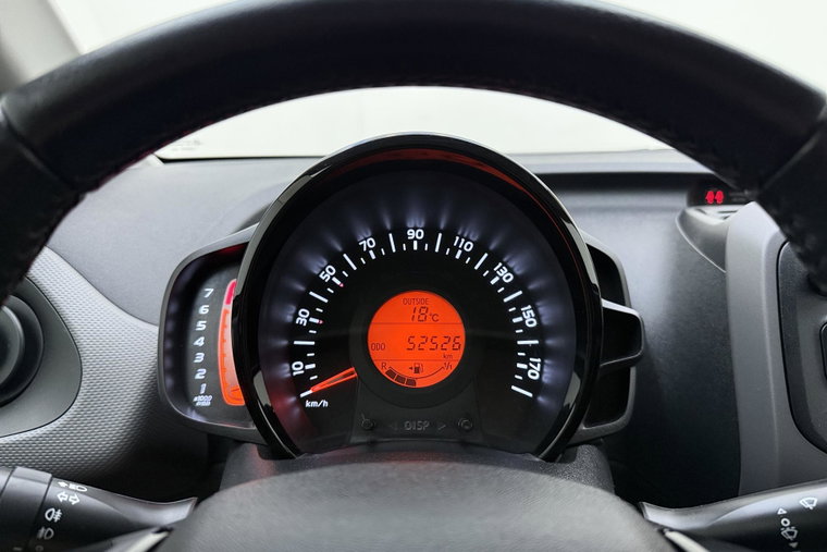 Vehicle Image 23