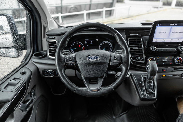 Vehicle Image 13