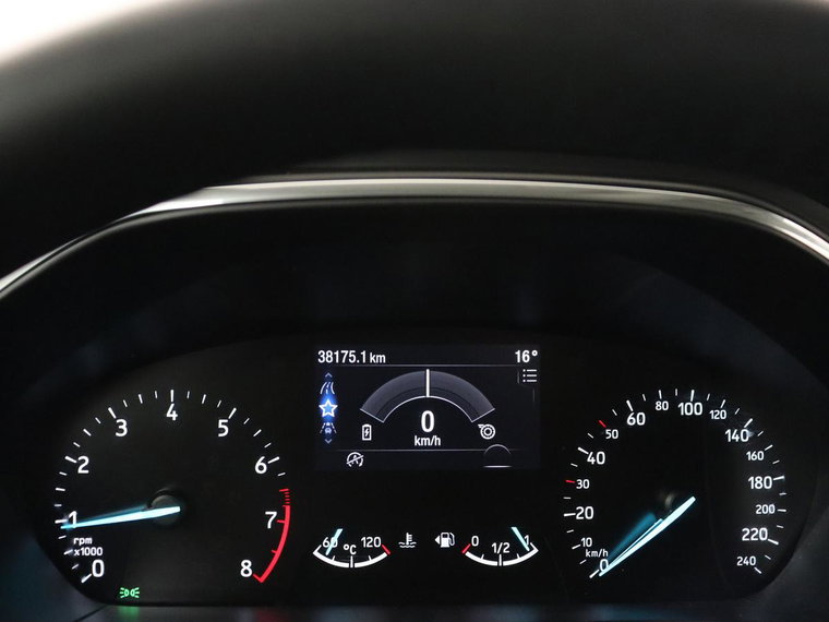 Vehicle Image 32