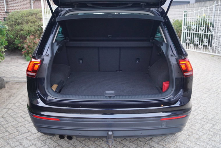 Vehicle Image 32