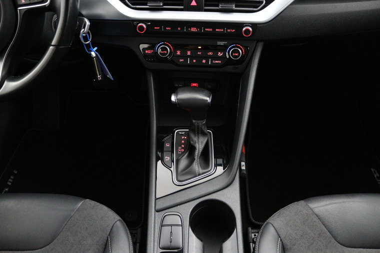 Vehicle Image 28