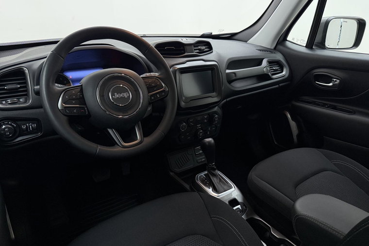Vehicle Image 16