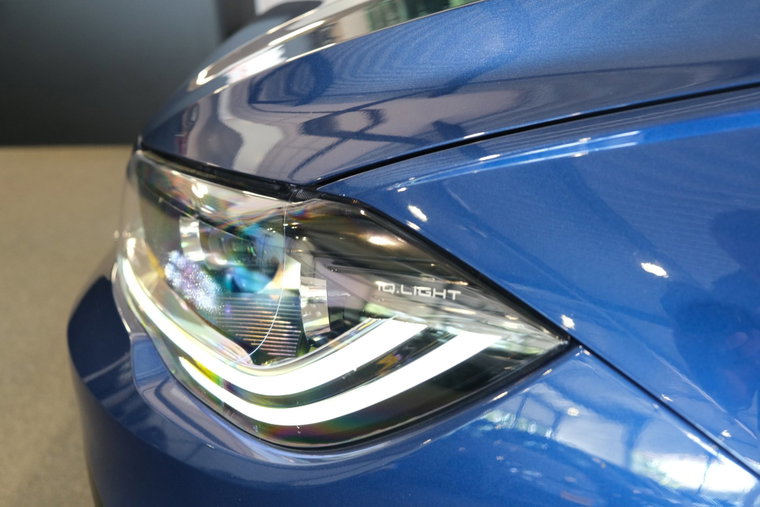 Vehicle Image 11
