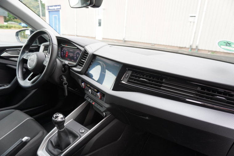 Vehicle Image 19