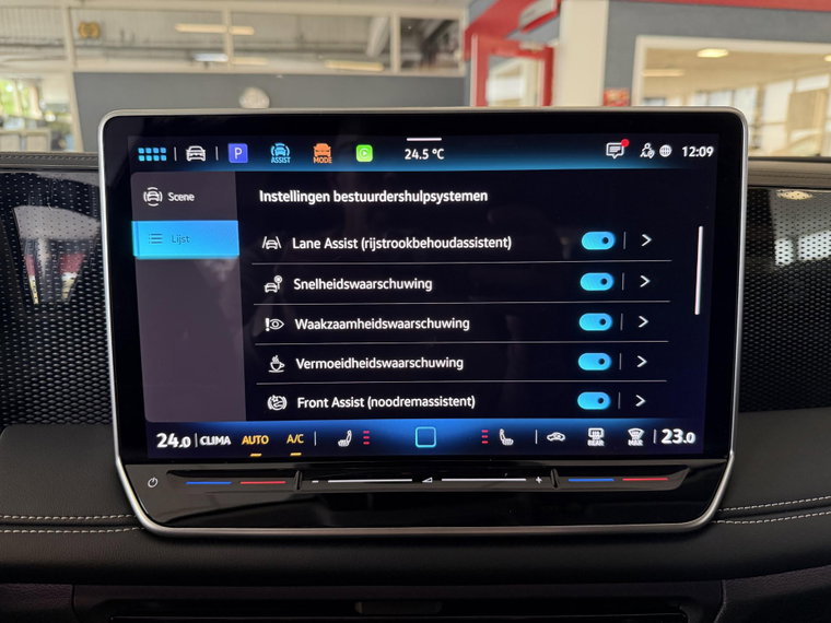 Vehicle Image 30