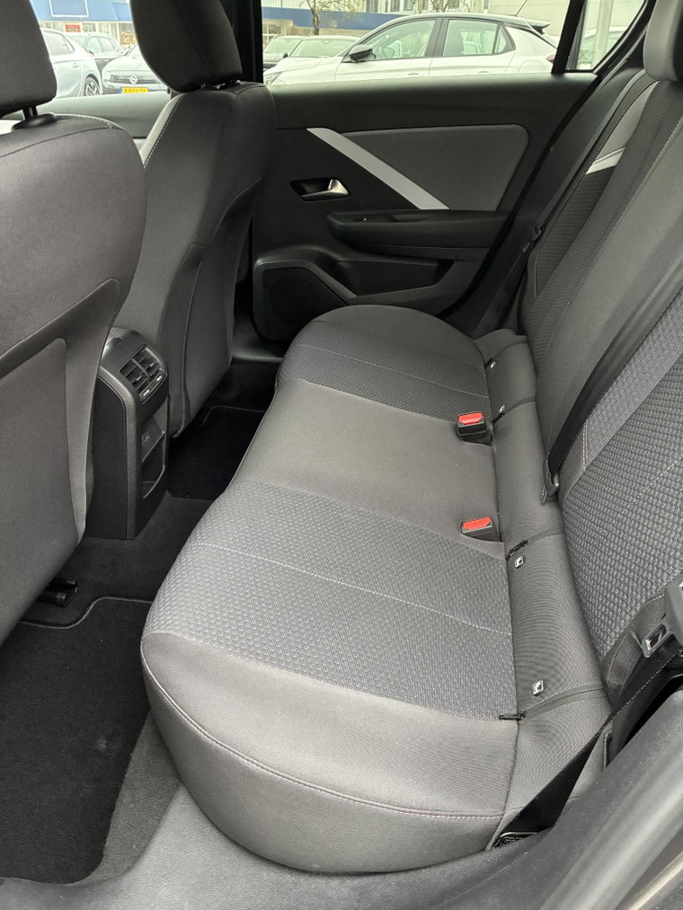Vehicle Image 48