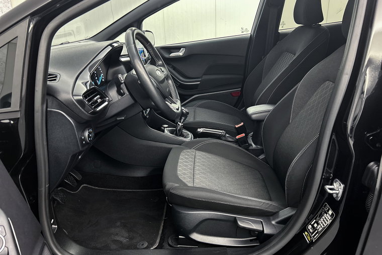 Vehicle Image 30