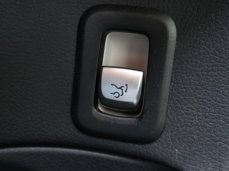 Vehicle Image 52