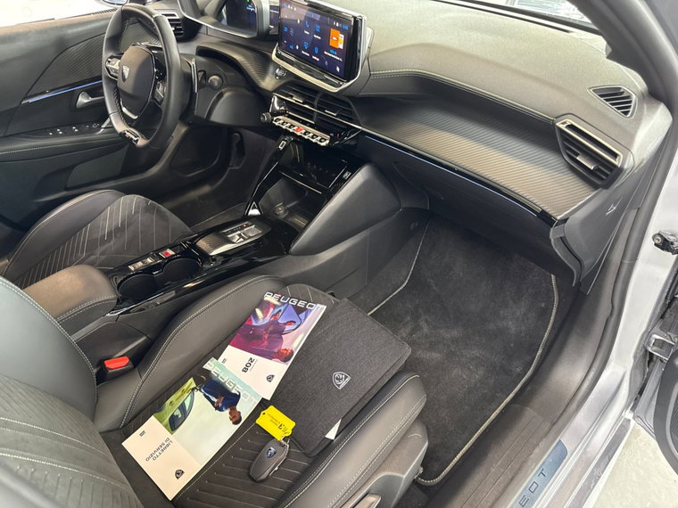 Vehicle Image 29