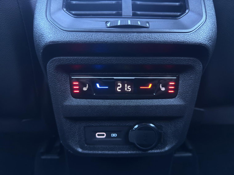 Vehicle Image 28