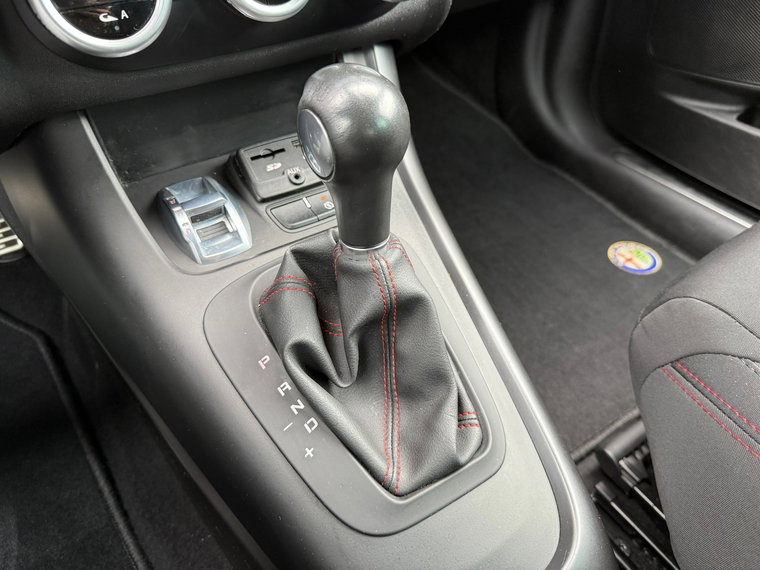 Vehicle Image 38