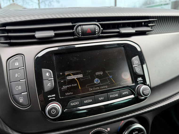 Vehicle Image 39
