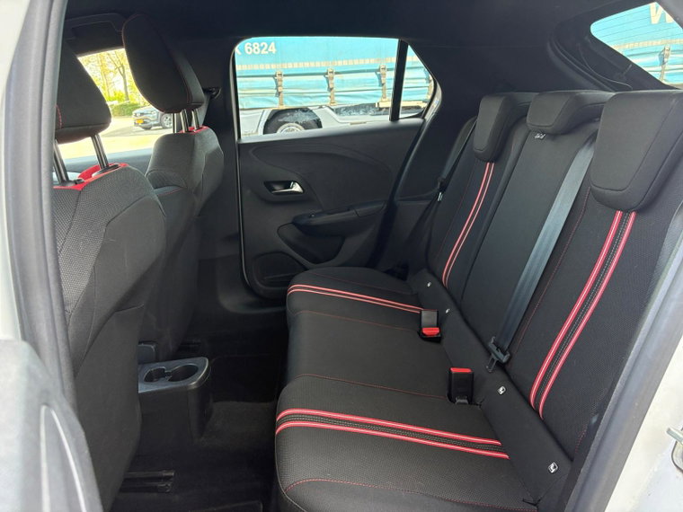 Vehicle Image 40