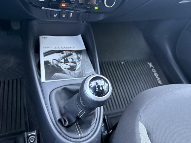 Vehicle Image 13