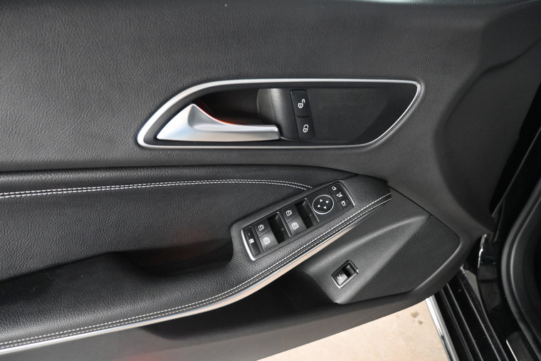 Vehicle Image 38