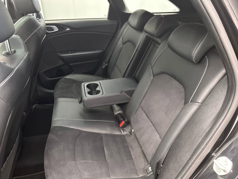 Vehicle Image 33