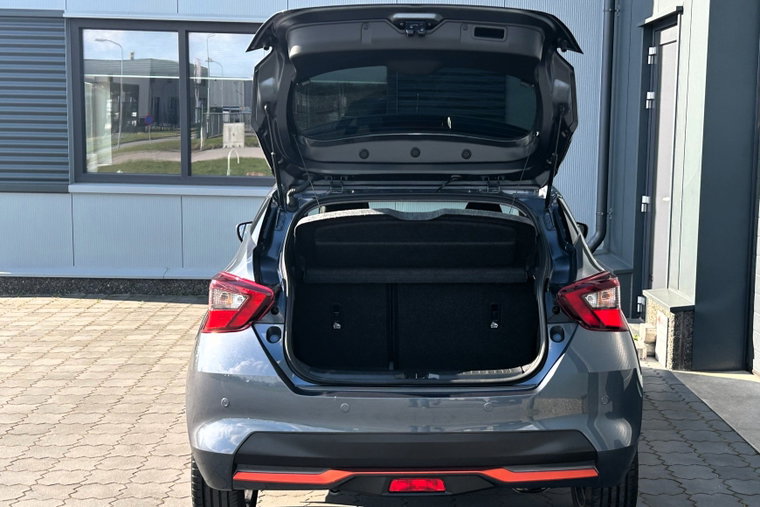Vehicle Image 22