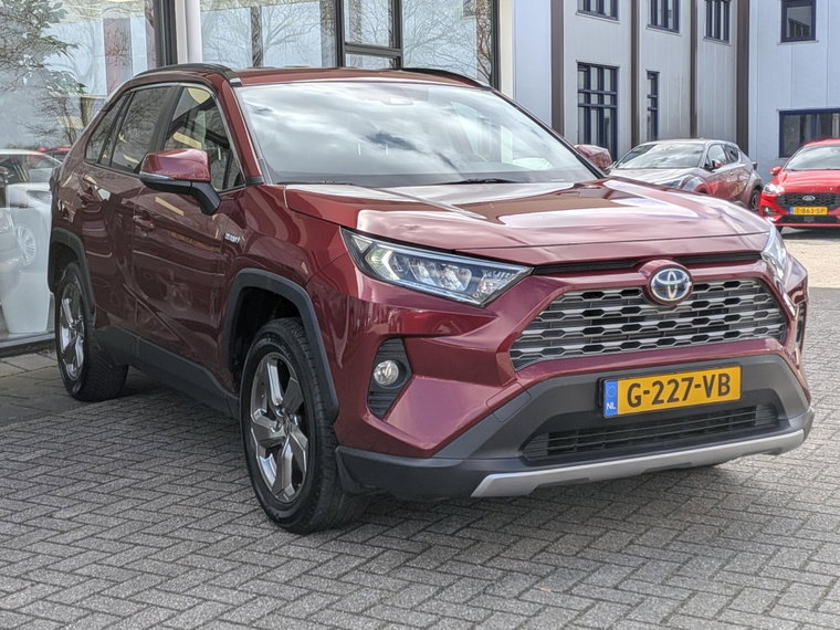 Vehicle Image 5