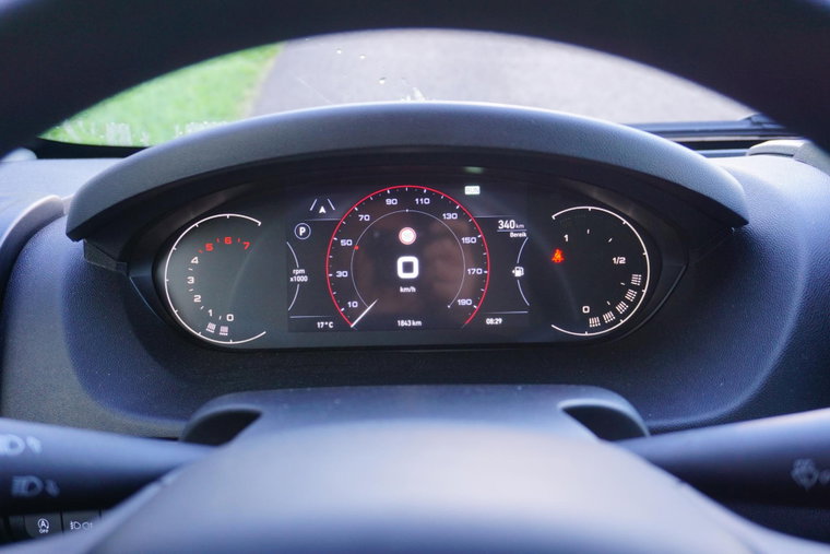 Vehicle Image 25