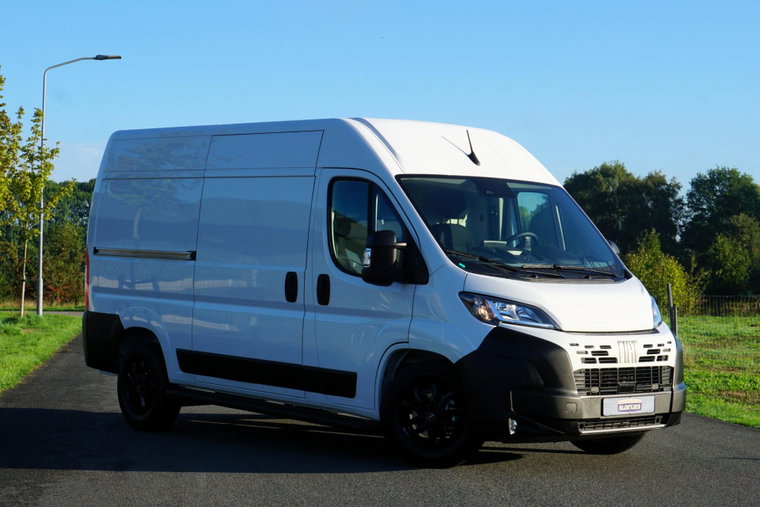Vehicle Image 41