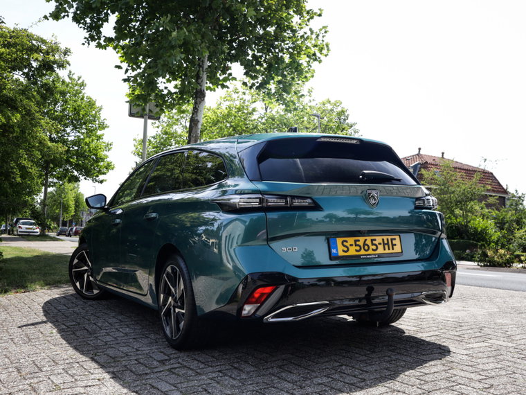 Vehicle Image 35