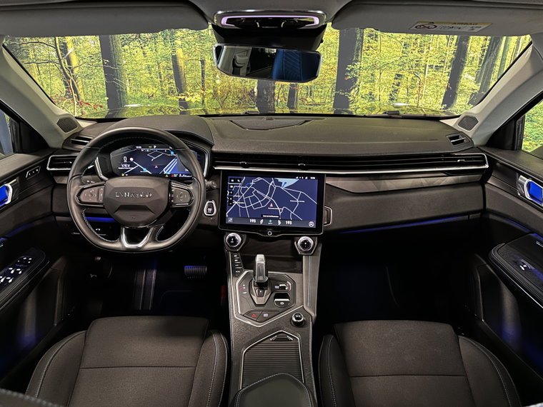 Vehicle Image 14